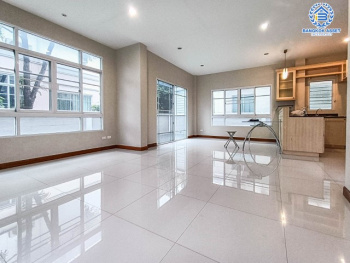 *****บ้านเดี่ยวมือสองย่านนนทบุรี ม.สราญสิริ ราชพฤกษ์-แจ้งวัฒนะ เนื้อที่กว้างขวางมากถึง 56.30 ตร.ว. ฟังก์ชัน 3 ห้องนอน 3 ห้องน้ำ ที่จอดรถ 2 คัน บ้านสไตล์โมเดิร์น ฟรี! เครื่องปรับอากาศ พร้อมเข้าอยู่ บนทำเลแห่งการเดินทาง เชื่อมต่อถนนราชพฤกษ์, ถนนชัยพฤกษ์, ติวานนท์ ใกล้รถไฟฟ้าสายสีม่วง "สถานีท่าอิฐ"